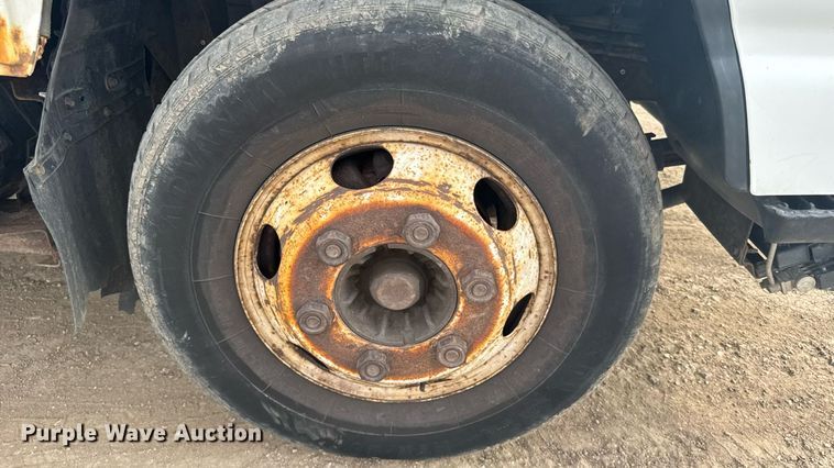 image for item ER2262 2006 GMC W4500 Crew Cab dump truck