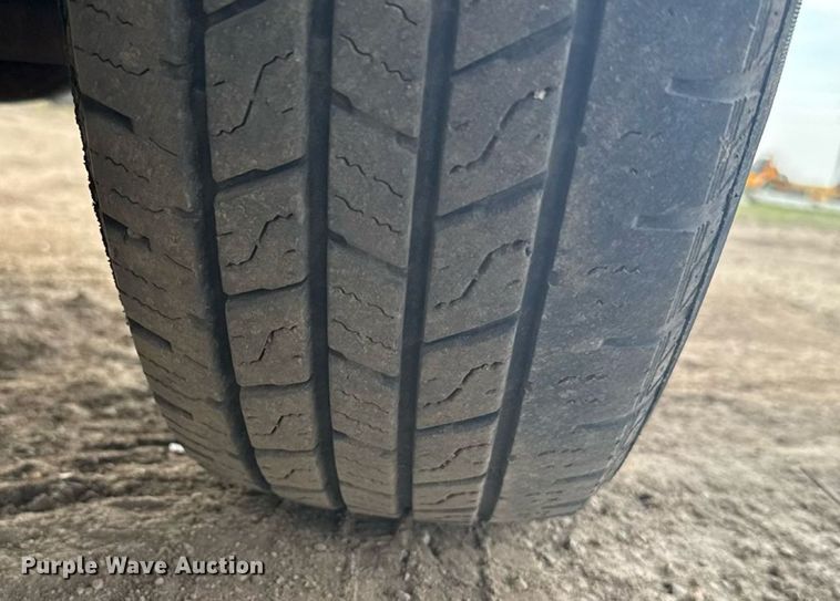 image for item ER2262 2006 GMC W4500 Crew Cab dump truck