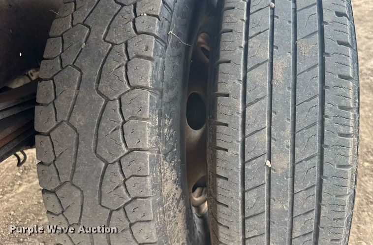 image for item ER2262 2006 GMC W4500 Crew Cab dump truck