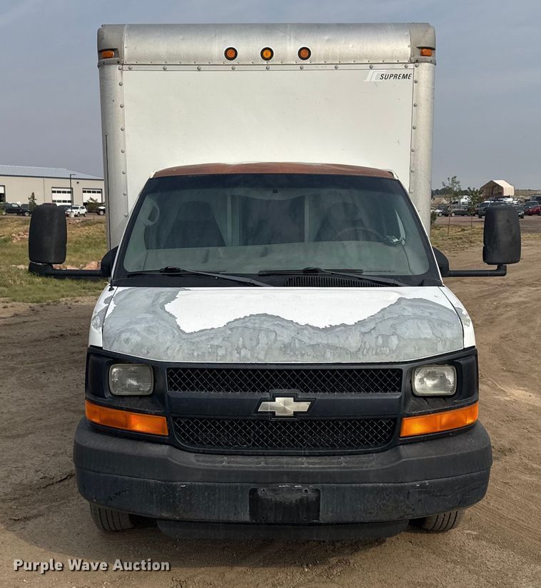 image for item ER2263 2005 Chevrolet Express G3500 delivery van