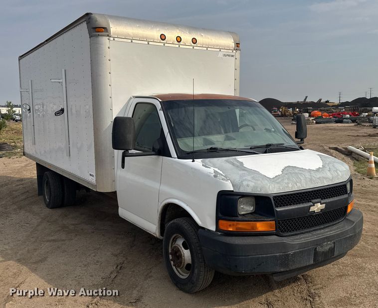 image for item ER2263 2005 Chevrolet Express G3500 delivery van