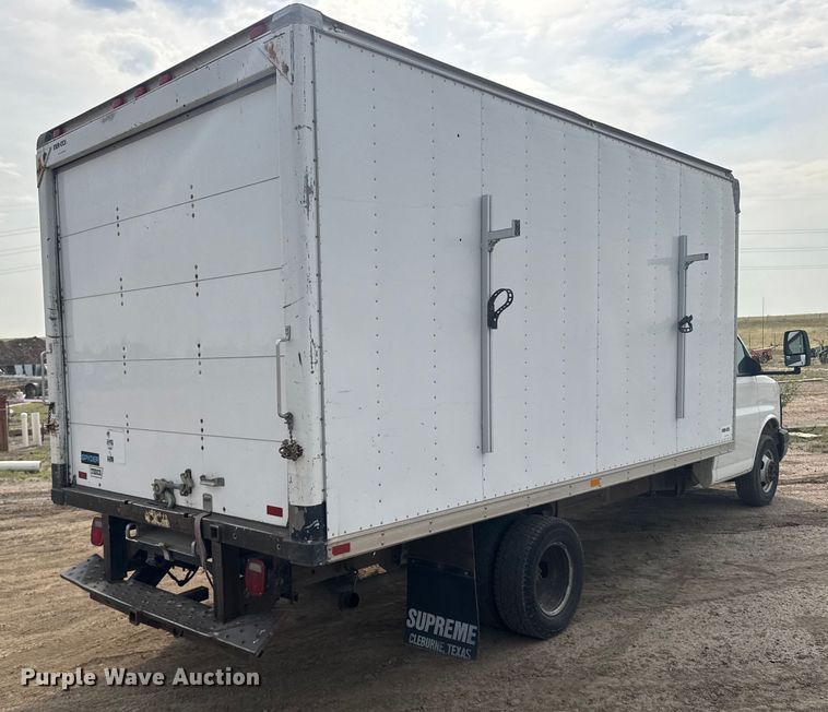 image for item ER2263 2005 Chevrolet Express G3500 delivery van