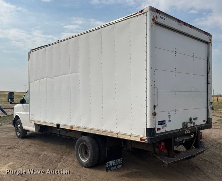 image for item ER2263 2005 Chevrolet Express G3500 delivery van