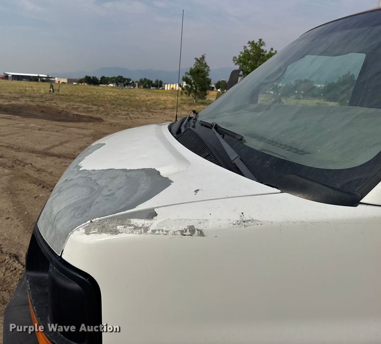 image for item ER2263 2005 Chevrolet Express G3500 delivery van