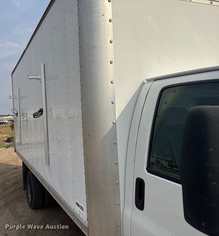 image for item ER2263 2005 Chevrolet Express G3500 delivery van