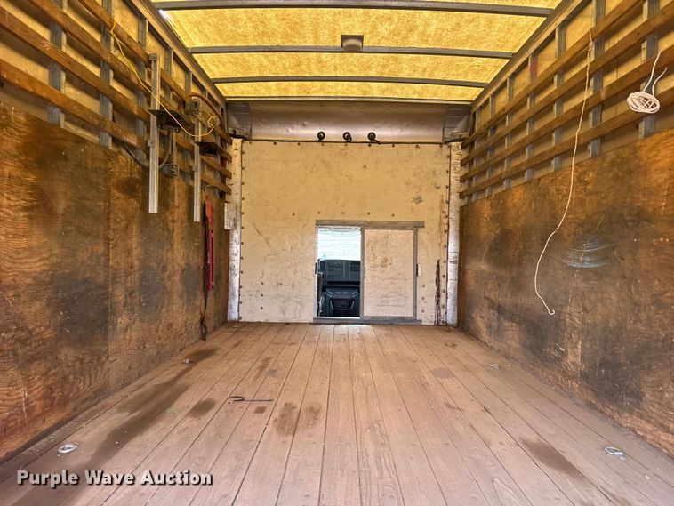 image for item ER2263 2005 Chevrolet Express G3500 delivery van