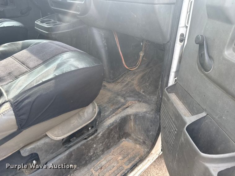 image for item ER2263 2005 Chevrolet Express G3500 delivery van
