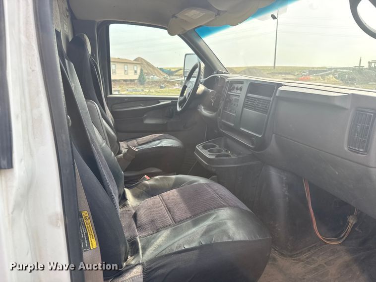 image for item ER2263 2005 Chevrolet Express G3500 delivery van