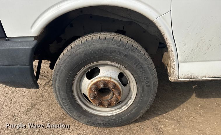 image for item ER2263 2005 Chevrolet Express G3500 delivery van