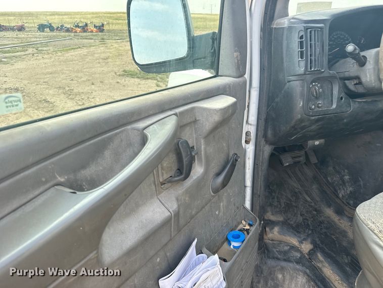 image for item ER2264 2007 Chevrolet Express 3500 Cargo utility van