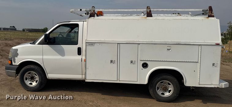 image for item ER2265 2004 Chevrolet Express 3500 Cargo utility van