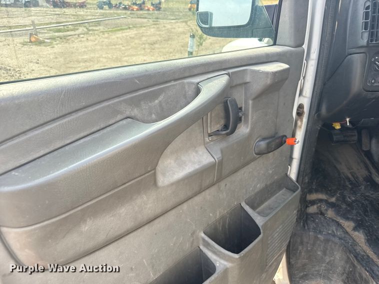 image for item ER2265 2004 Chevrolet Express 3500 Cargo utility van