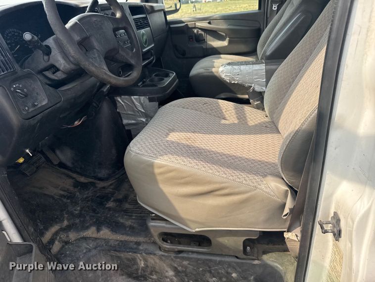 image for item ER2265 2004 Chevrolet Express 3500 Cargo utility van