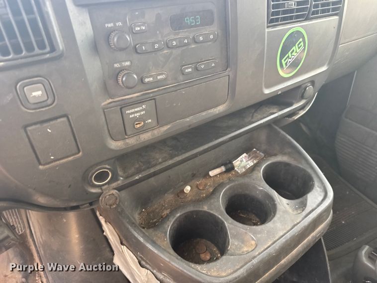 image for item ER2265 2004 Chevrolet Express 3500 Cargo utility van