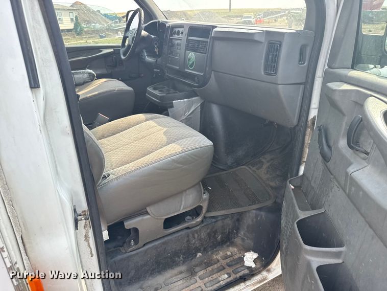 image for item ER2265 2004 Chevrolet Express 3500 Cargo utility van