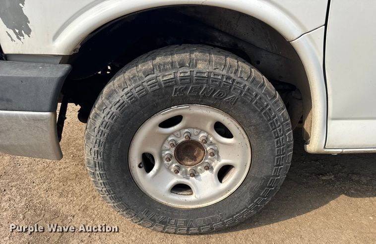 image for item ER2265 2004 Chevrolet Express 3500 Cargo utility van