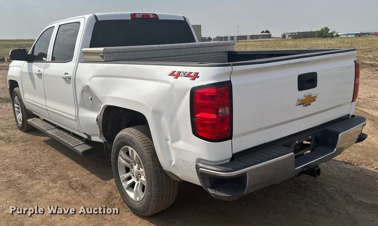 image for item ER2267 2018 Chevrolet Silverado 1500 Crew Cab pickup truck