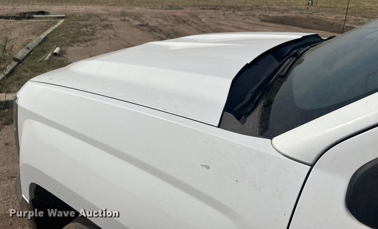 image for item ER2267 2018 Chevrolet Silverado 1500 Crew Cab pickup truck