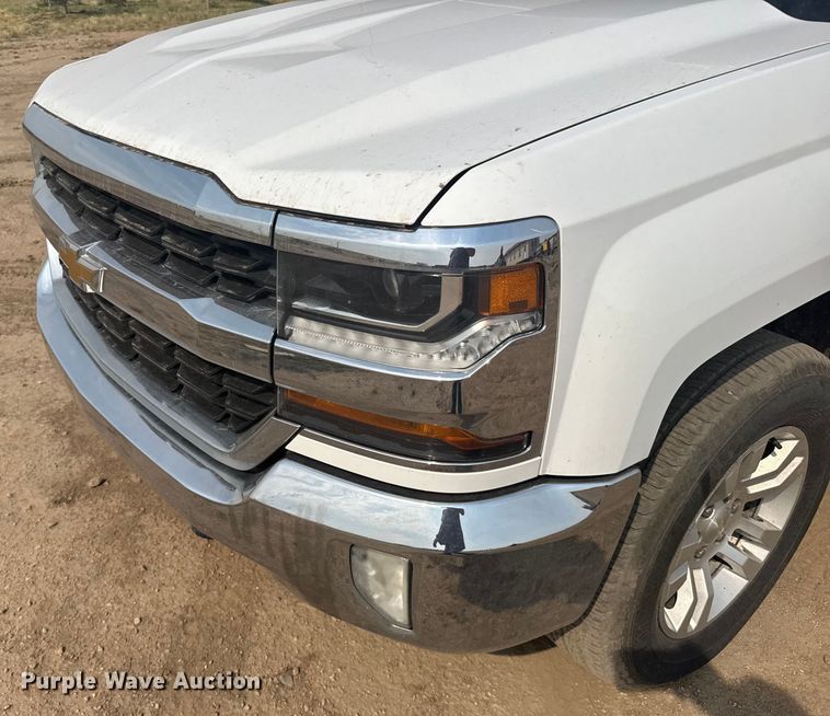 image for item ER2267 2018 Chevrolet Silverado 1500 Crew Cab pickup truck