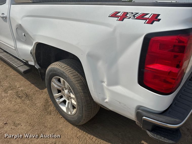 image for item ER2267 2018 Chevrolet Silverado 1500 Crew Cab pickup truck