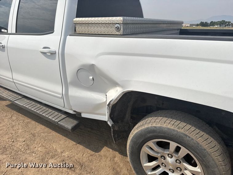 image for item ER2267 2018 Chevrolet Silverado 1500 Crew Cab pickup truck