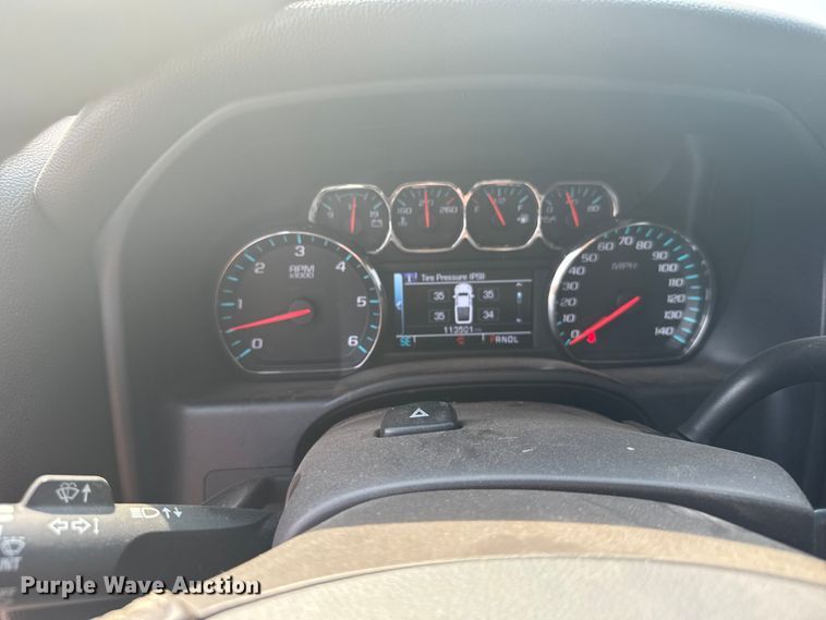 image for item ER2267 2018 Chevrolet Silverado 1500 Crew Cab pickup truck