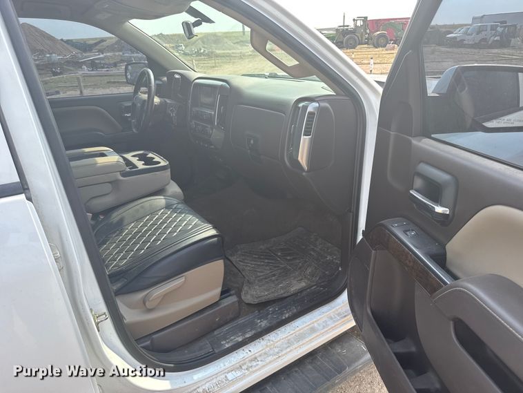 image for item ER2267 2018 Chevrolet Silverado 1500 Crew Cab pickup truck