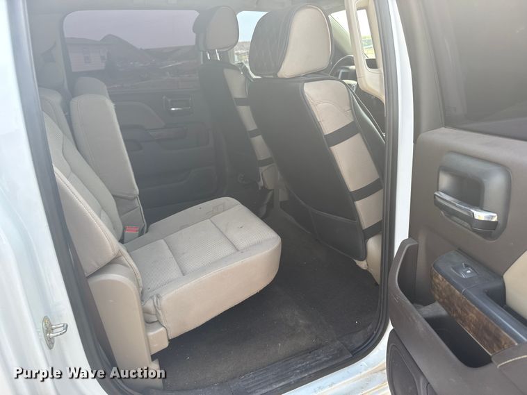 image for item ER2267 2018 Chevrolet Silverado 1500 Crew Cab pickup truck