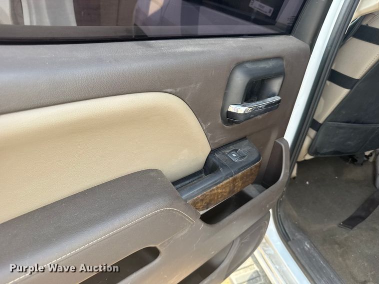 image for item ER2267 2018 Chevrolet Silverado 1500 Crew Cab pickup truck