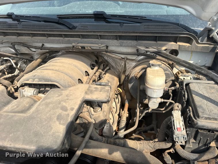 image for item ER2267 2018 Chevrolet Silverado 1500 Crew Cab pickup truck