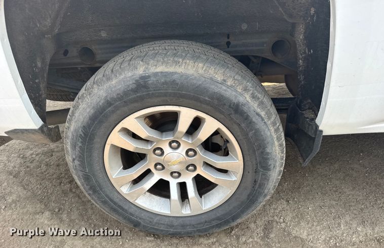 image for item ER2267 2018 Chevrolet Silverado 1500 Crew Cab pickup truck