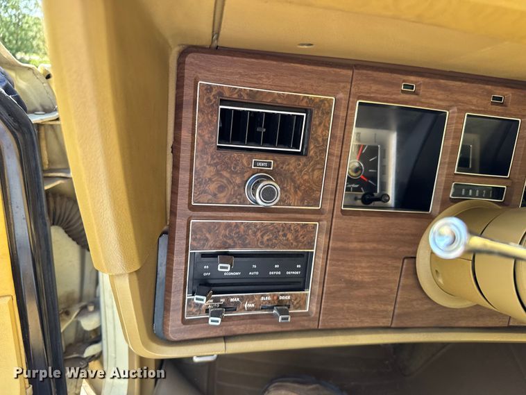 image for item ER2287 1976 Lincoln Continental 