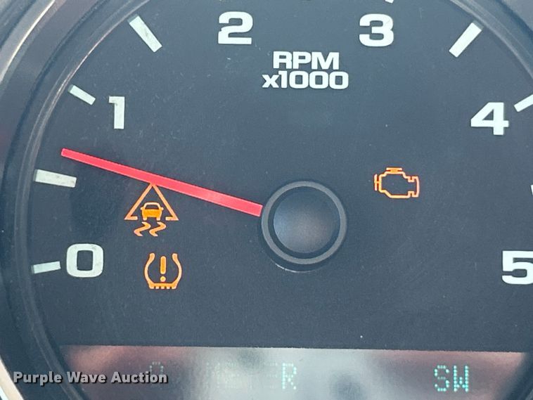 image for item ET3042 2011 Chevrolet Silverado 2500HD Crew Cab pickup truck