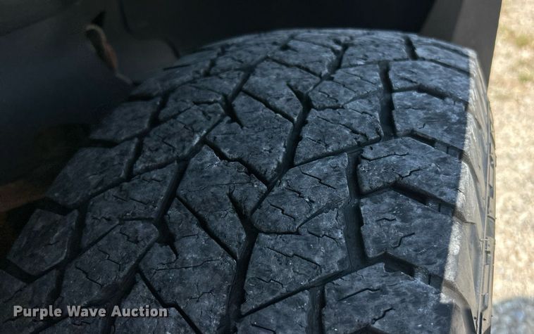 image for item ET3042 2011 Chevrolet Silverado 2500HD Crew Cab pickup truck