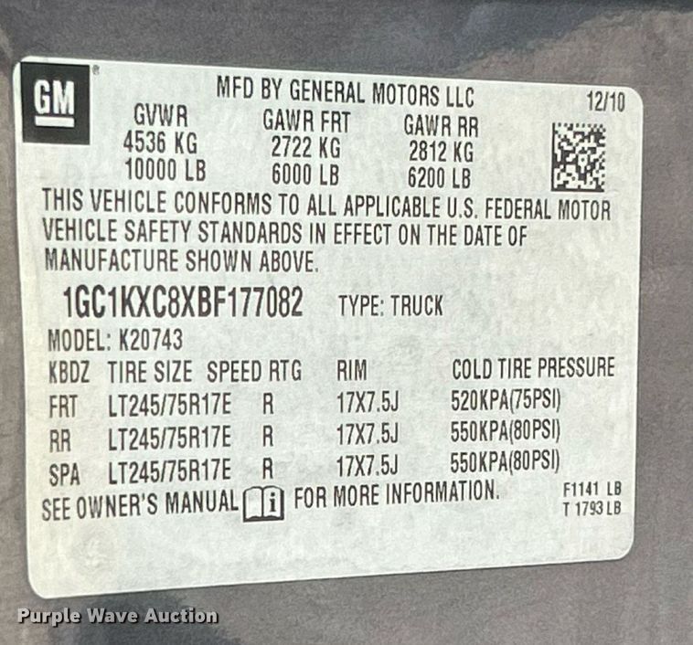 image for item ET3042 2011 Chevrolet Silverado 2500HD Crew Cab pickup truck