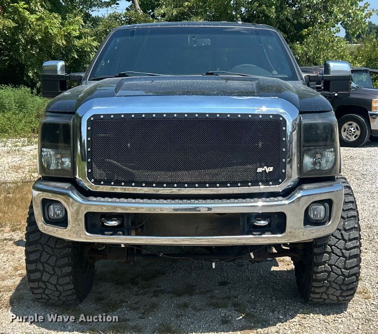 image for item ET3043 2016 Ford F250 Super Duty XLT Crew Cab pickup truck