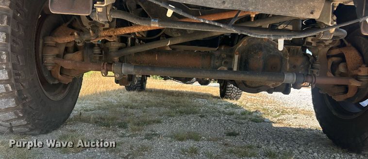 image for item ET3043 2016 Ford F250 Super Duty XLT Crew Cab pickup truck