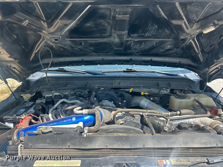 image for item ET3043 2016 Ford F250 Super Duty XLT Crew Cab pickup truck