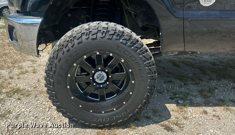 image for item ET3043 2016 Ford F250 Super Duty XLT Crew Cab pickup truck