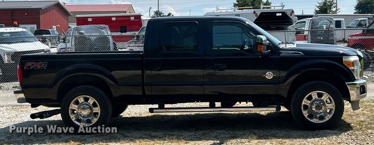 image for item ET3044 2014 Ford F250 Super Duty Lariat  Crew Cab pickup truck