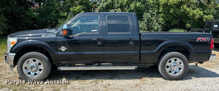 image for item ET3044 2014 Ford F250 Super Duty Lariat  Crew Cab pickup truck