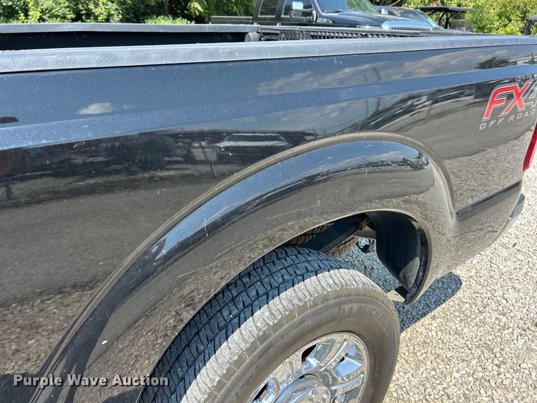 image for item ET3044 2014 Ford F250 Super Duty Lariat  Crew Cab pickup truck