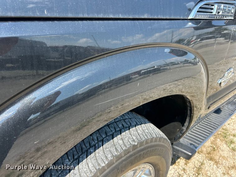 image for item ET3044 2014 Ford F250 Super Duty Lariat  Crew Cab pickup truck