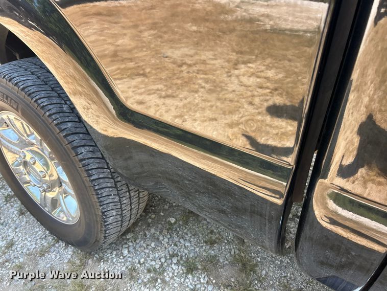 image for item ET3044 2014 Ford F250 Super Duty Lariat  Crew Cab pickup truck