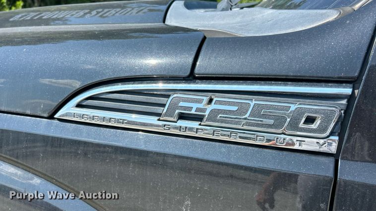 image for item ET3044 2014 Ford F250 Super Duty Lariat  Crew Cab pickup truck