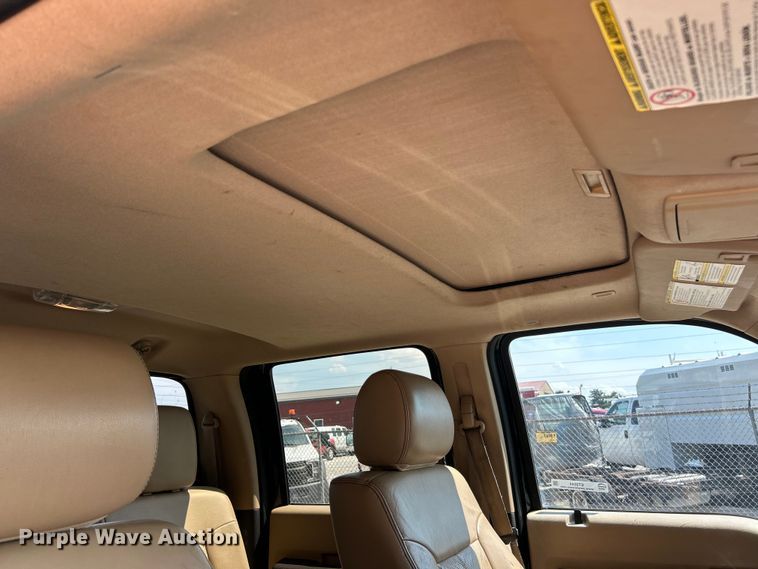 image for item ET3044 2014 Ford F250 Super Duty Lariat  Crew Cab pickup truck