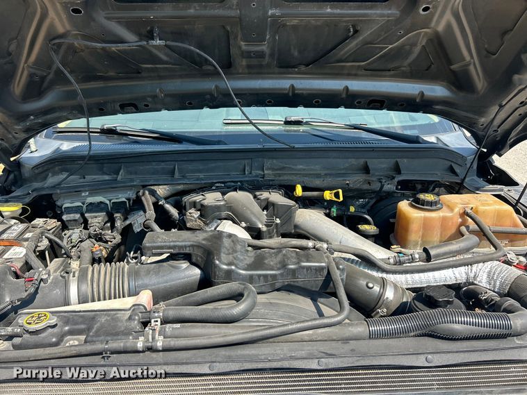 image for item ET3044 2014 Ford F250 Super Duty Lariat  Crew Cab pickup truck