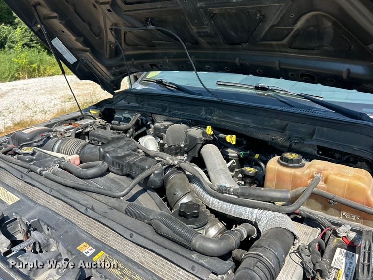 image for item ET3044 2014 Ford F250 Super Duty Lariat  Crew Cab pickup truck