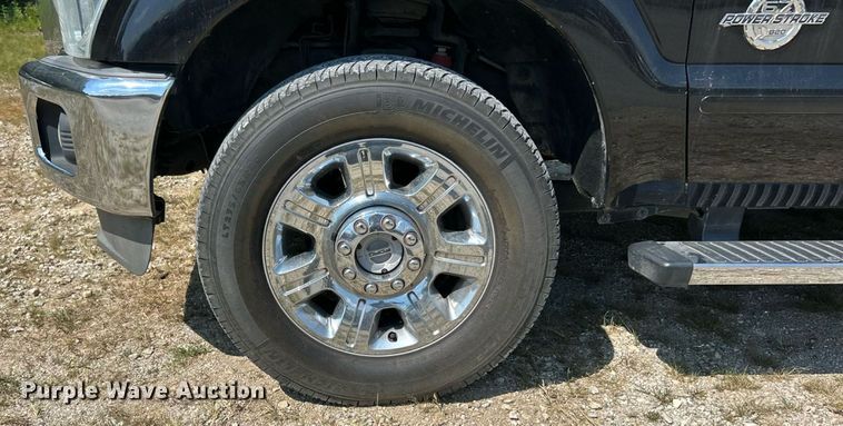 image for item ET3044 2014 Ford F250 Super Duty Lariat  Crew Cab pickup truck