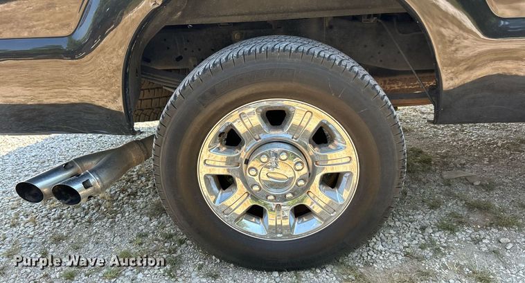 image for item ET3044 2014 Ford F250 Super Duty Lariat  Crew Cab pickup truck